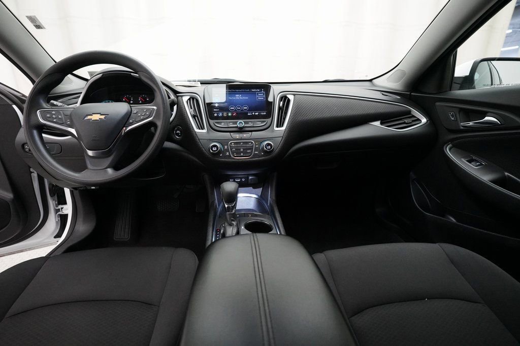 Used 2024 Chevrolet Malibu LT image 5
