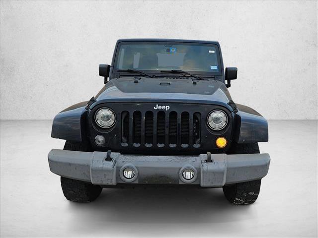Used 2017 Jeep Wrangler Unlimited Rubicon w/ Connectivity Group image 2