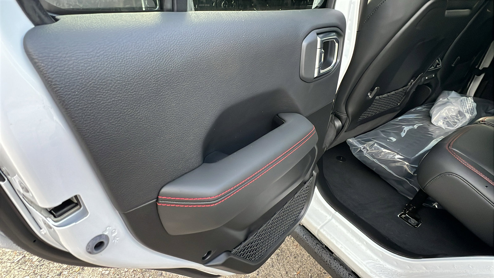 New 2026 Jeep Wrangler Unlimited Rubicon image 18