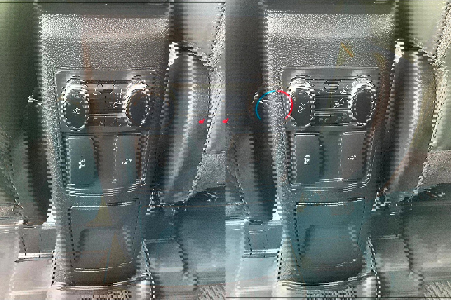 Used 2023 Ford Explorer Timberline image 39