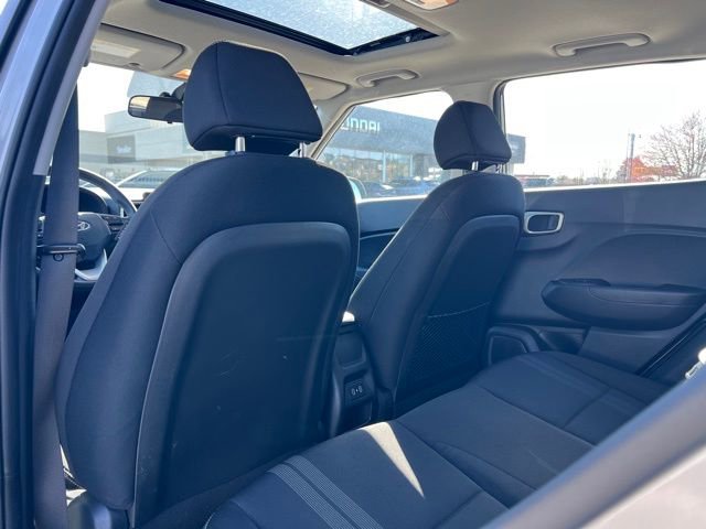 Certified 2025 Hyundai Venue SEL image 11