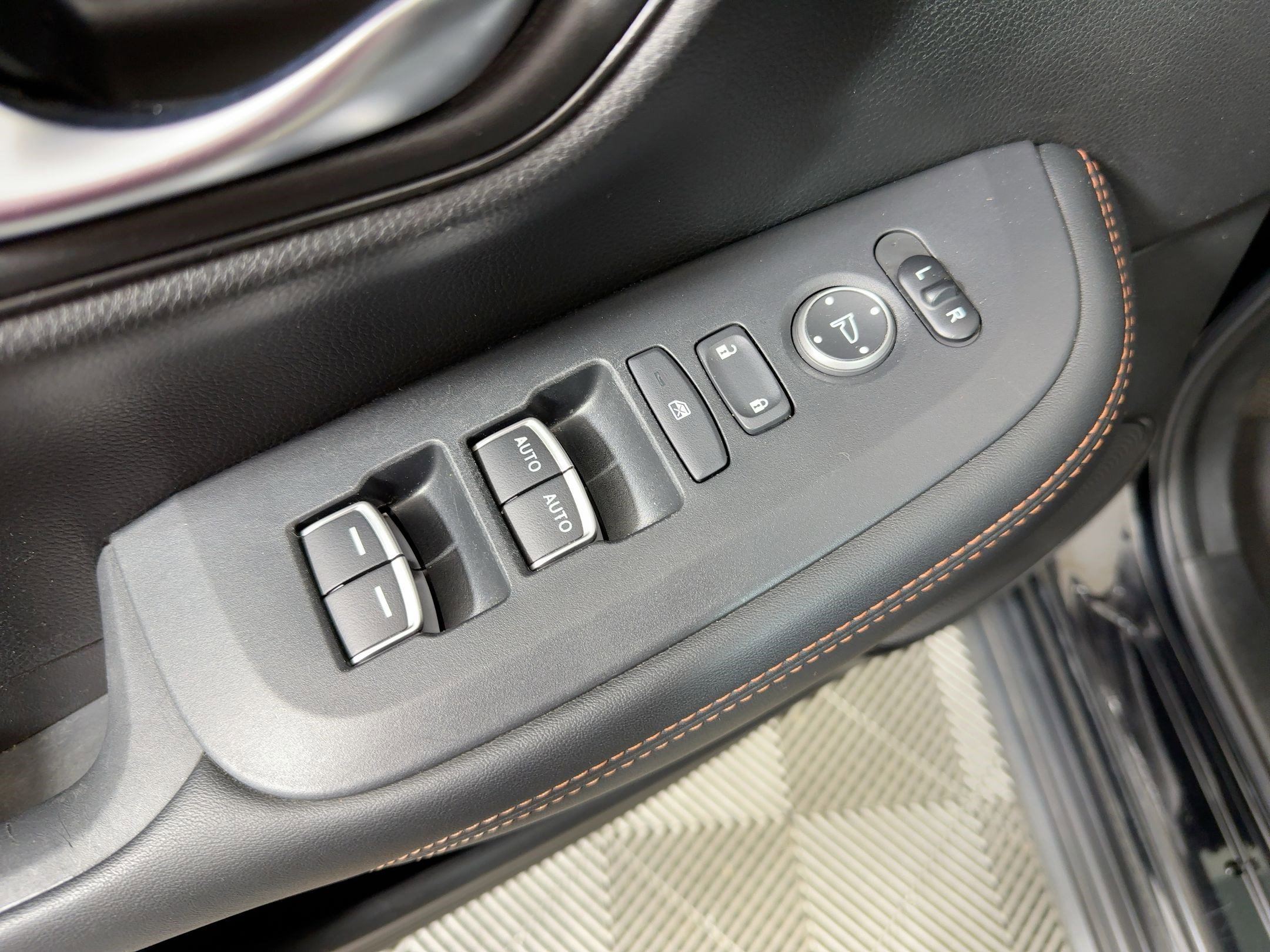 Used 2023 Honda HR-V Sport image 18