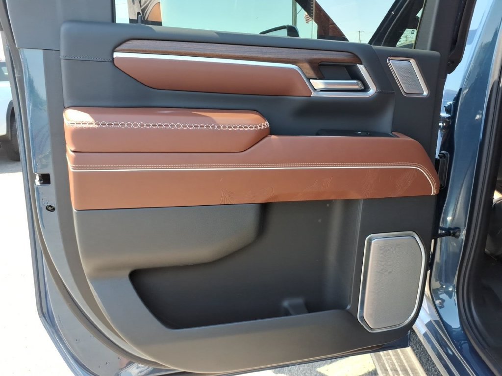 New 2026 GMC Sierra 2500 Denali Ultimate w/ Max Trailering Package AWD/4WD image 18