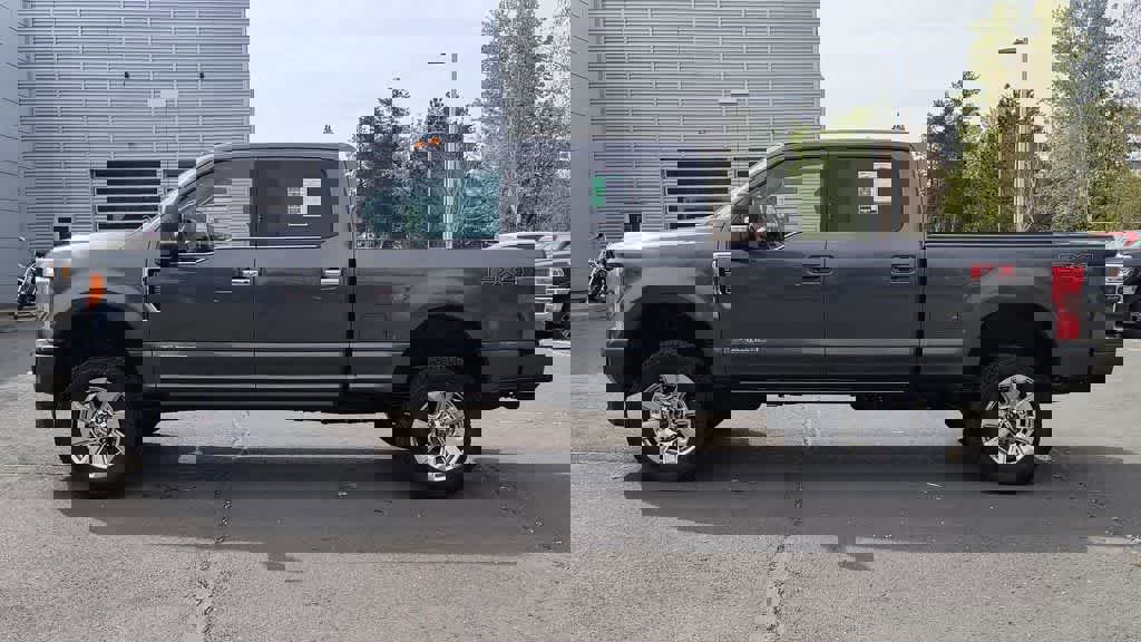 Used 2017 Ford F350 Platinum w/ Platinum Ultimate Package image 5