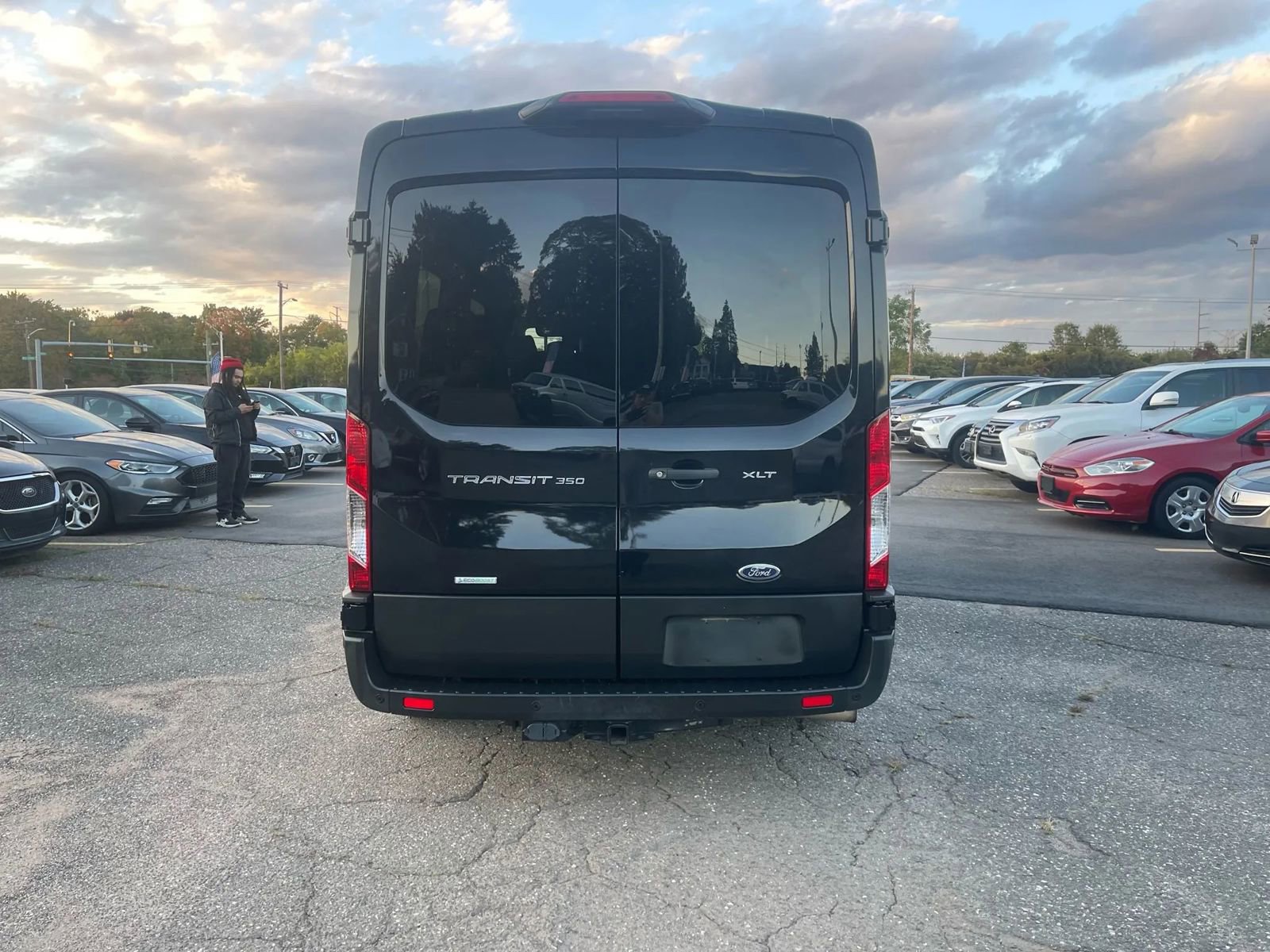 Used 2021 Ford Transit 350 XLT image 4