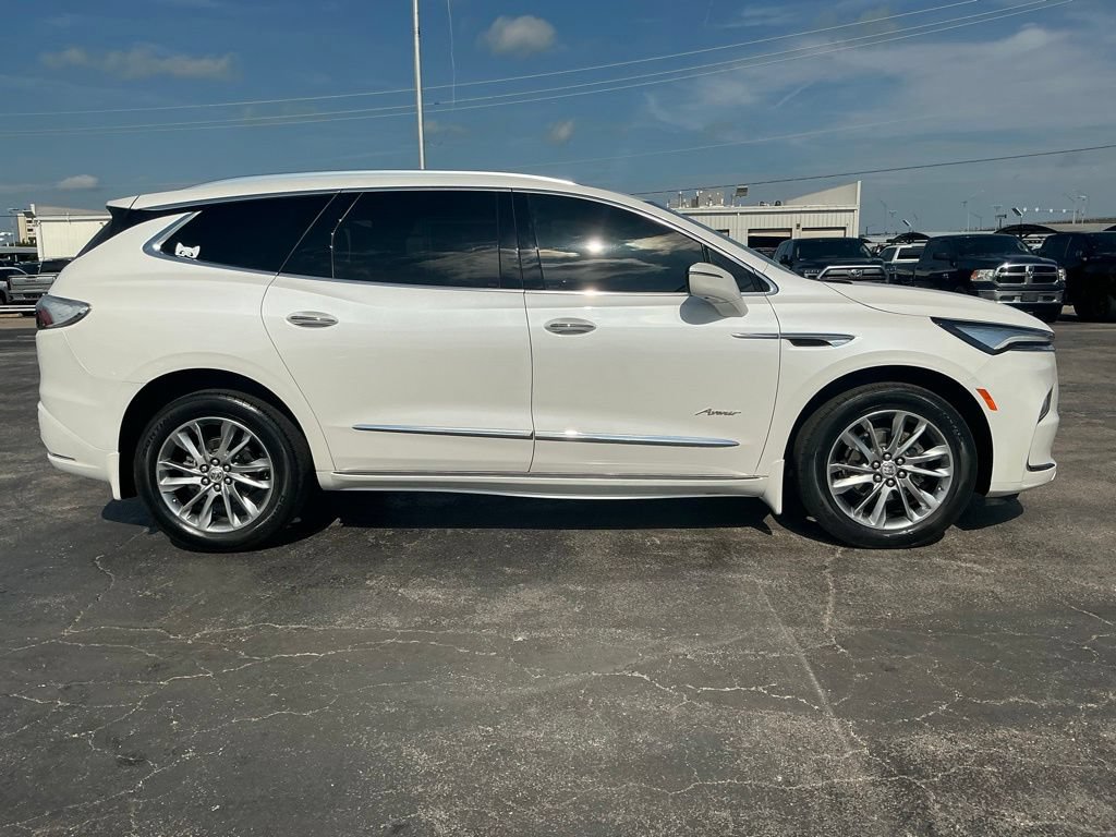 Used 2023 Buick Enclave Avenir w/ Avenir Technology Package AWD/4WD image 4