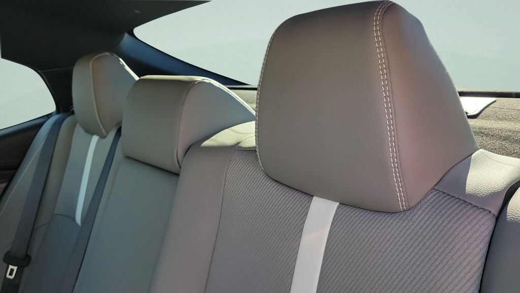Used 2025 Toyota Camry SE w/ Convenience Package FWD image 8