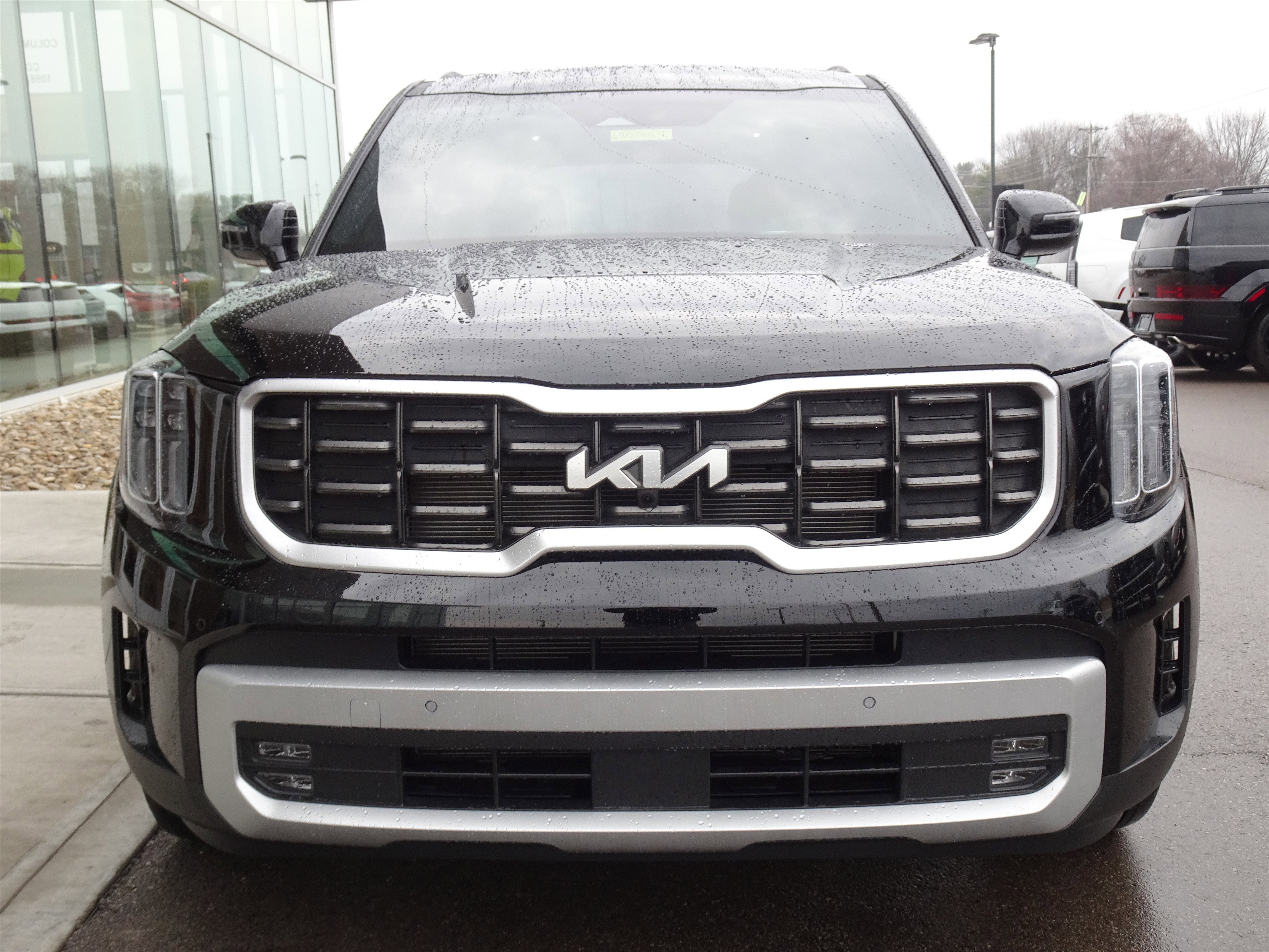 Used 2024 Kia Telluride SX w/ Towing Package image 7