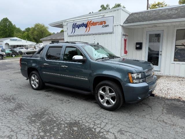 Used 2012 Chevrolet Avalanche LTZ AWD/4WD image 1