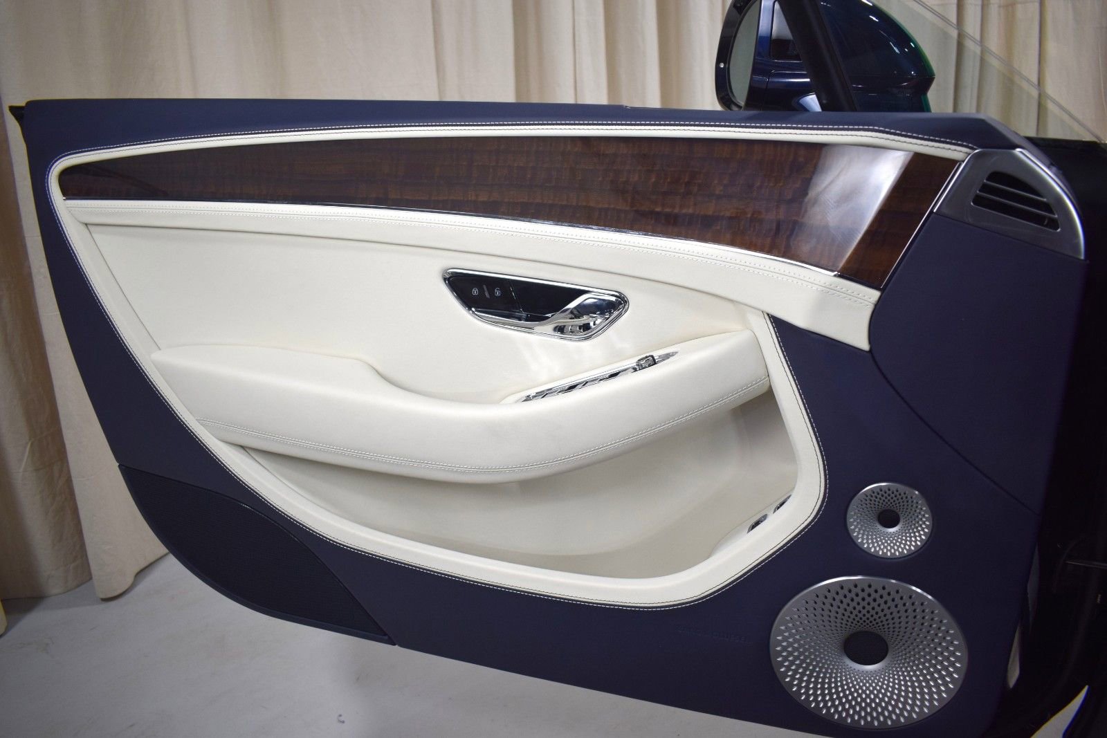 New 2026 Bentley Continental GTC image 37