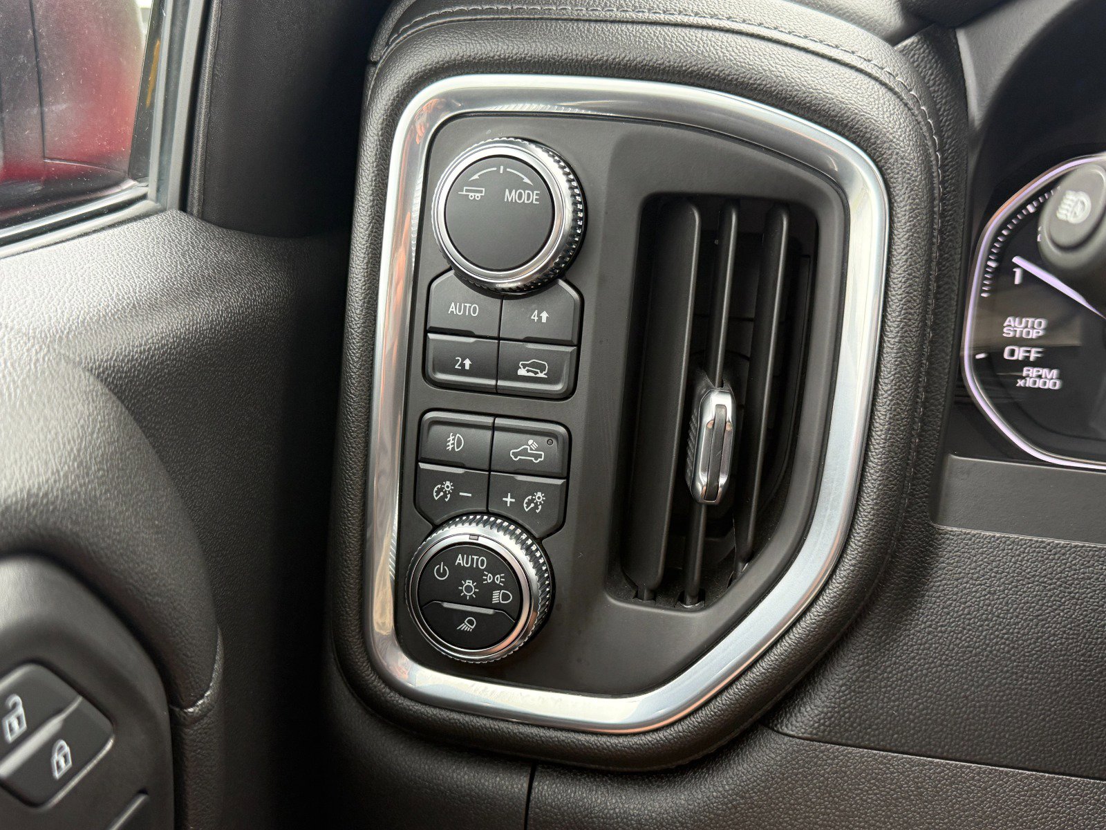 Used 2021 GMC Sierra 1500 SLT w/ SLT Premium Plus Package image 32