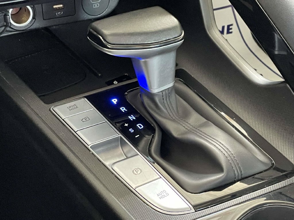 Certified 2025 Hyundai Elantra SEL FWD image 30
