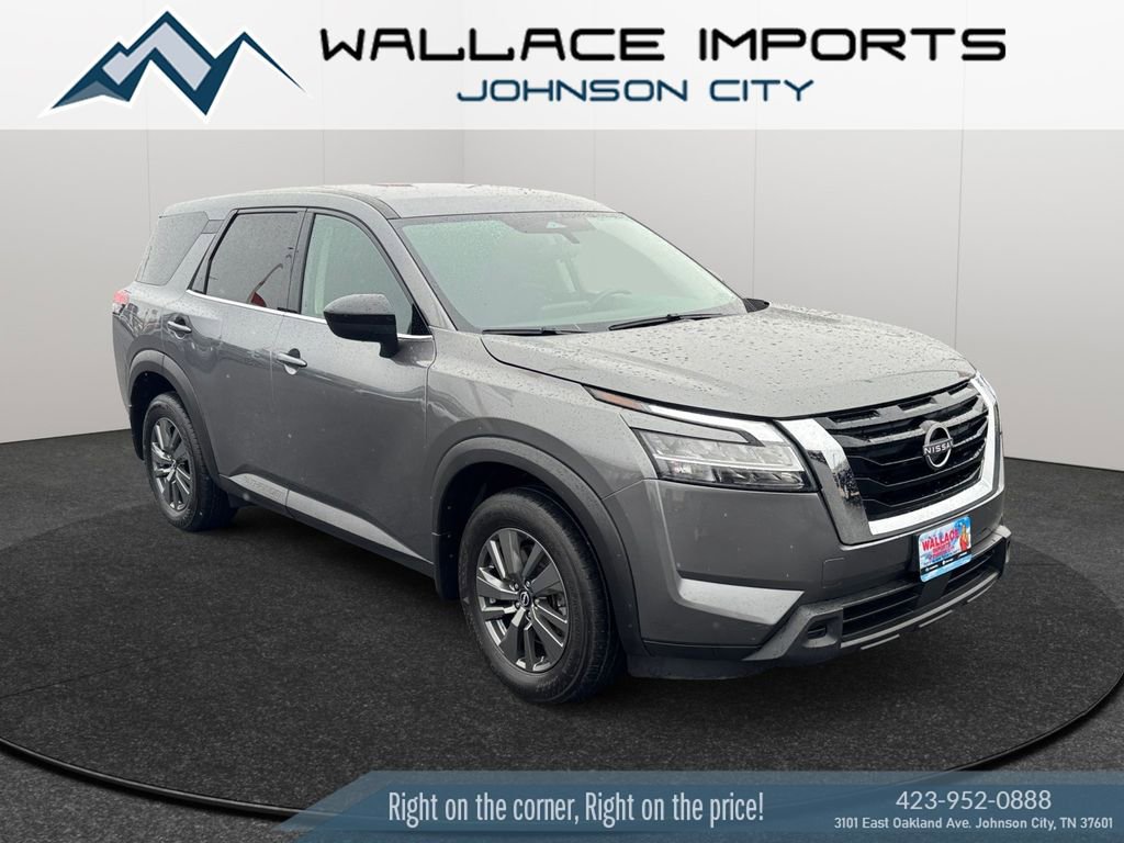 Used 2024 Nissan Pathfinder S image 7
