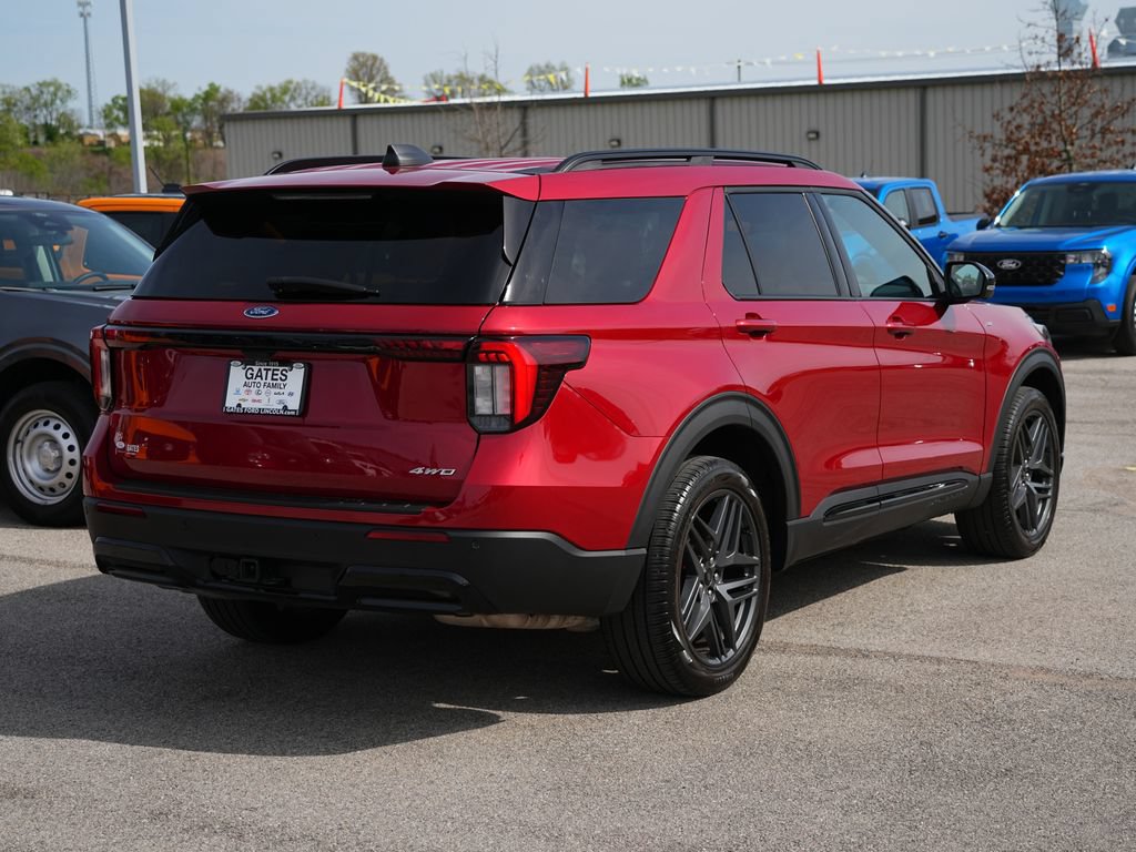 Used 2025 Ford Explorer ST-Line w/ Premium Package AWD/4WD image 7