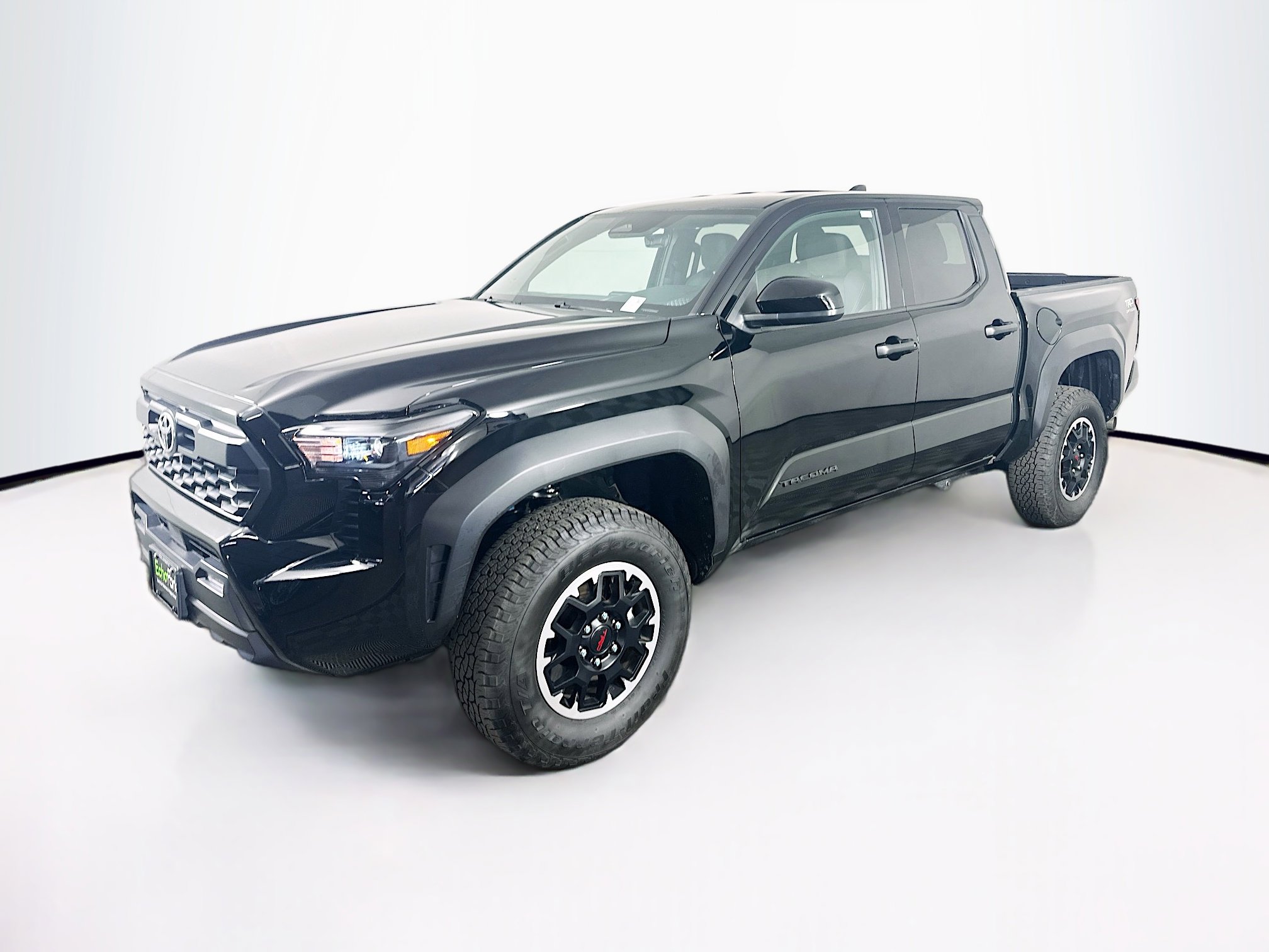 Used 2025 Toyota Tacoma TRD Off-Road image 3