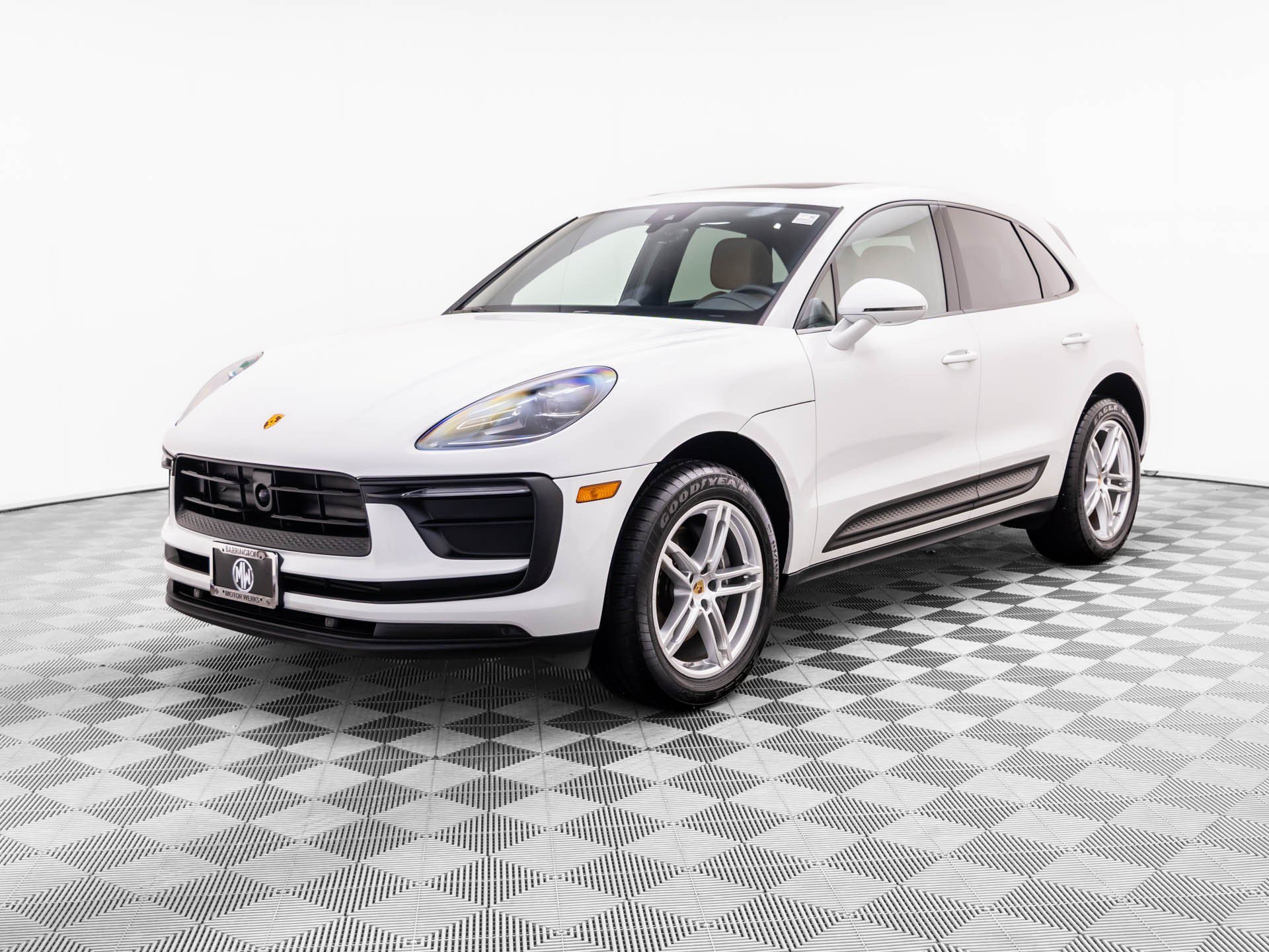 Certified 2023 Porsche Macan