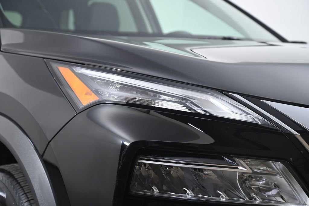 Certified 2023 Nissan Rogue SV image 5