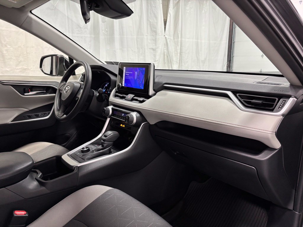 Used 2025 Toyota RAV4 XLE AWD/4WD image 59