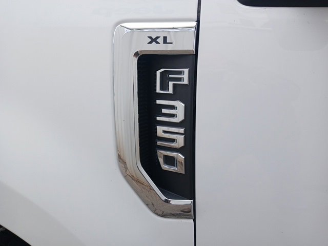 Used 2022 Ford F350 XL w/ Power Equipment Group image 8