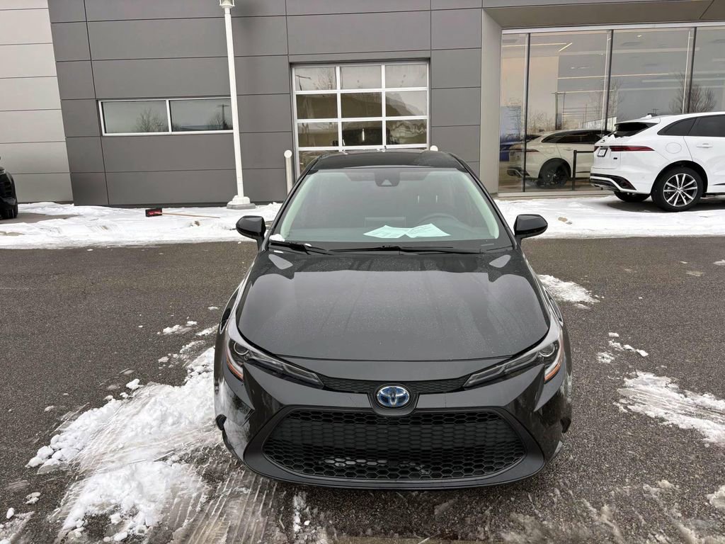 Used 2020 Toyota Corolla LE image 2