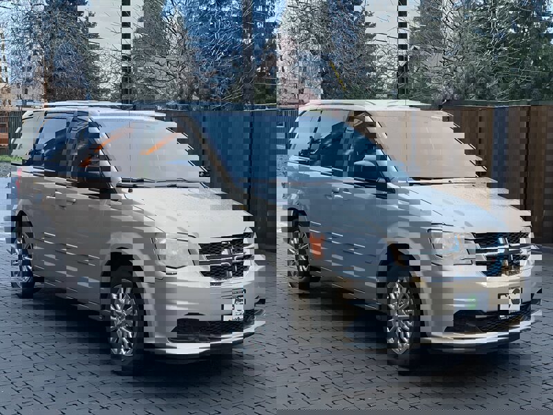 Used 2015 Dodge Grand Caravan SE w/ Quick Order Package 29E SE image 5