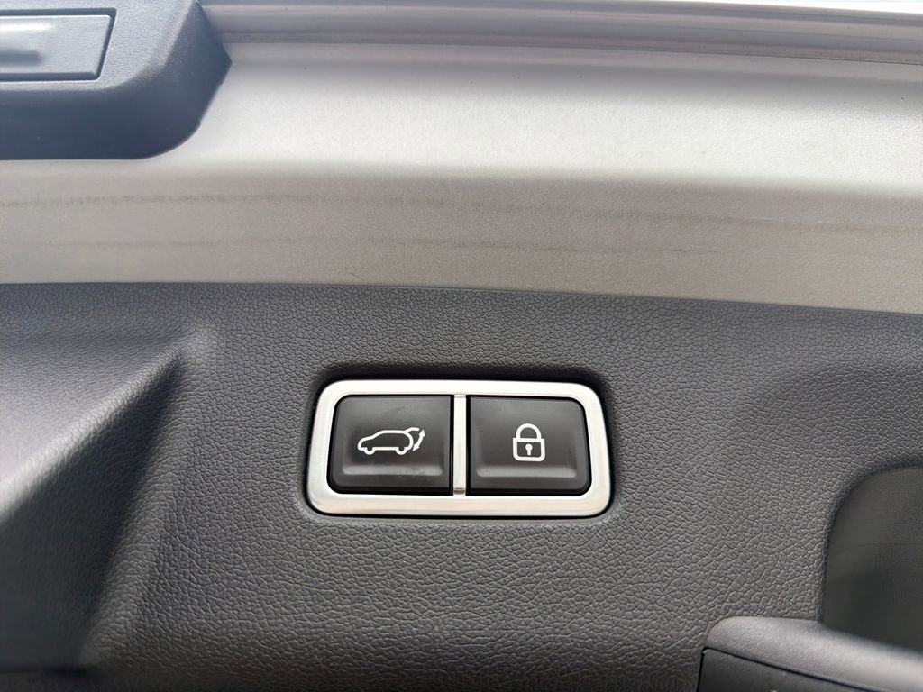 Used 2023 Kia Sorento SX AWD/4WD image 11