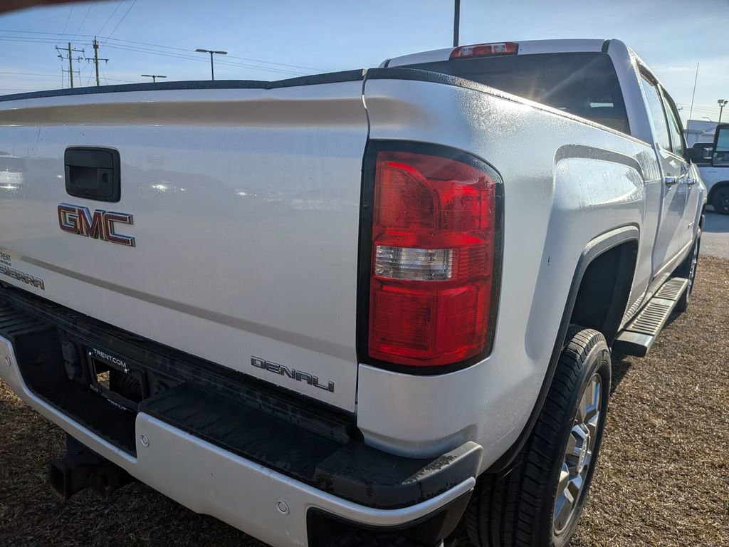 Used 2018 GMC Sierra 2500 Denali w/ Duramax Plus Package image 9