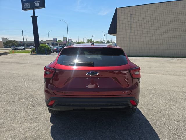 Used 2024 Chevrolet Trax RS w/ Sunroof Package FWD image 6