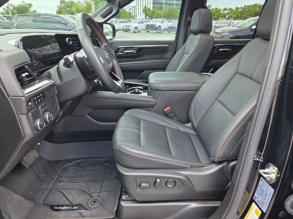 Used 2025 Chevrolet Tahoe RST w/ Comfort Package RWD image 5