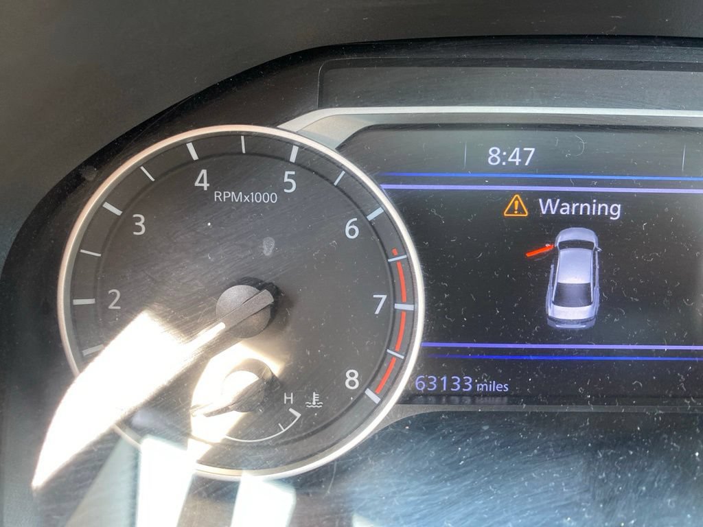 Used 2024 Nissan Altima 2.5 SV w/ SV Premium Package FWD image 2