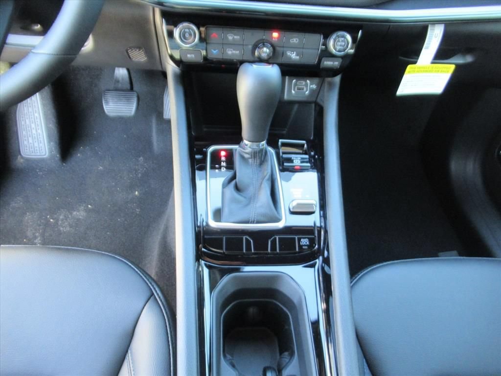 New 2026 Jeep Compass Latitude AWD/4WD image 21