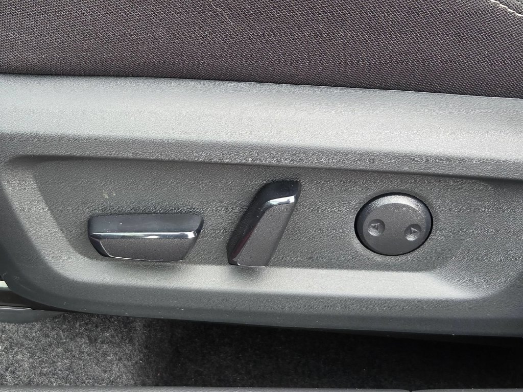 Used 2026 Nissan Rogue SV AWD/4WD image 15
