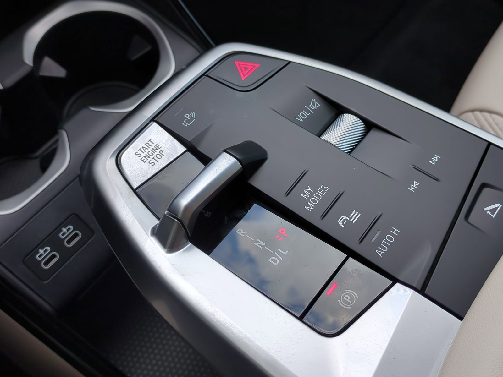 Certified 2025 BMW X1 xDrive28i w/ Technology Package image 23