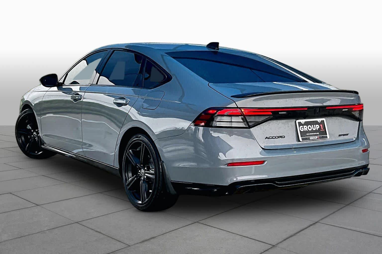 Used 2025 Honda Accord Sport image 10