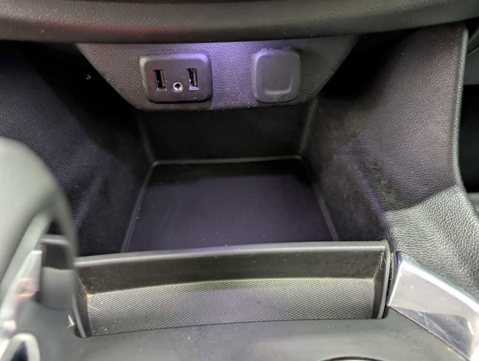 Used 2021 Chevrolet Traverse LT image 30