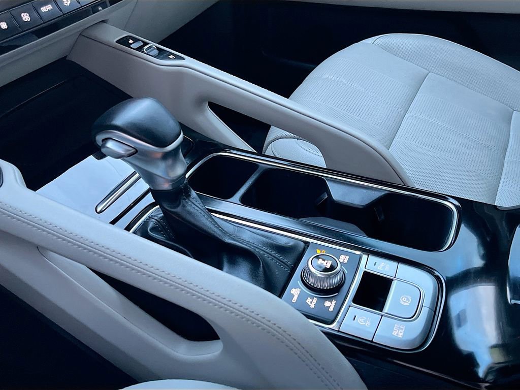 Used 2022 Kia Telluride EX image 17