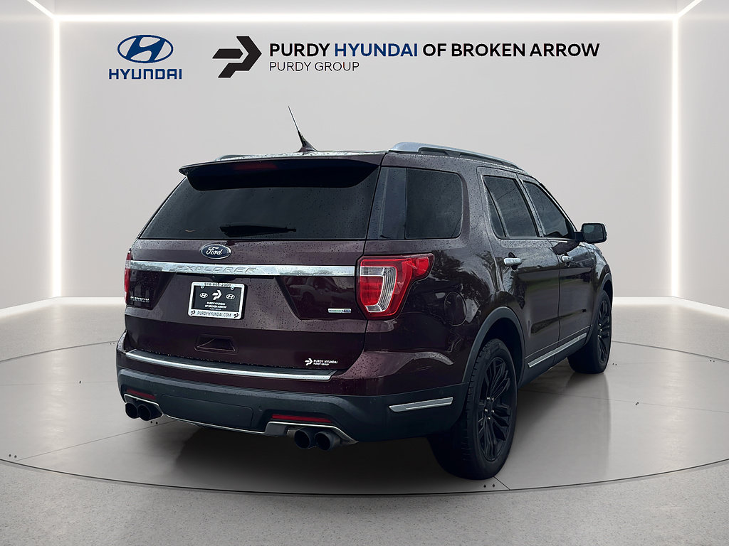 Used 2018 Ford Explorer Platinum AWD/4WD image 3