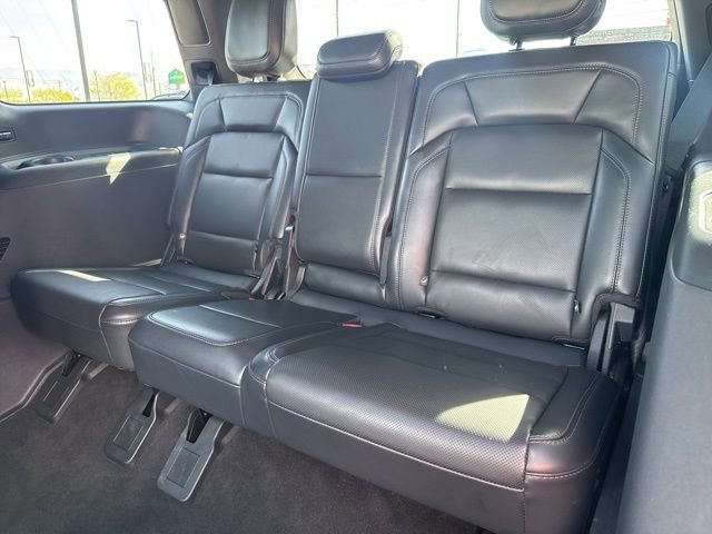 Used 2025 Lincoln Navigator Reserve w/ Jet Appearance Package image 18