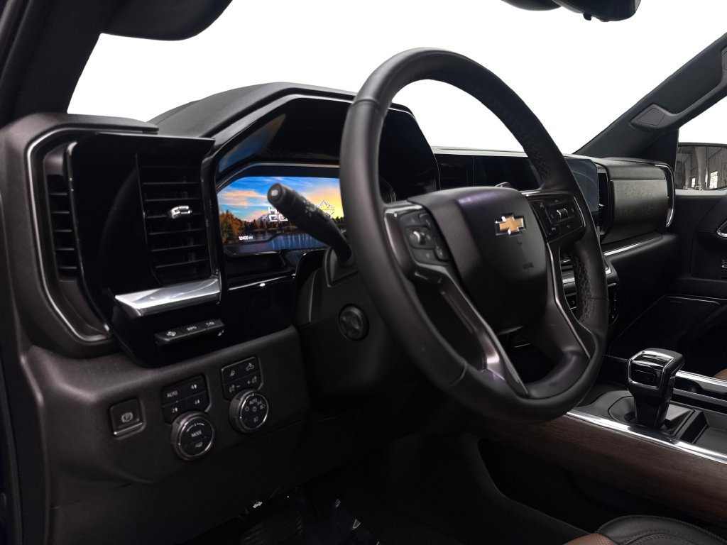 Used 2023 Chevrolet Silverado 1500 High Country w/ Technology Package AWD/4WD image 53