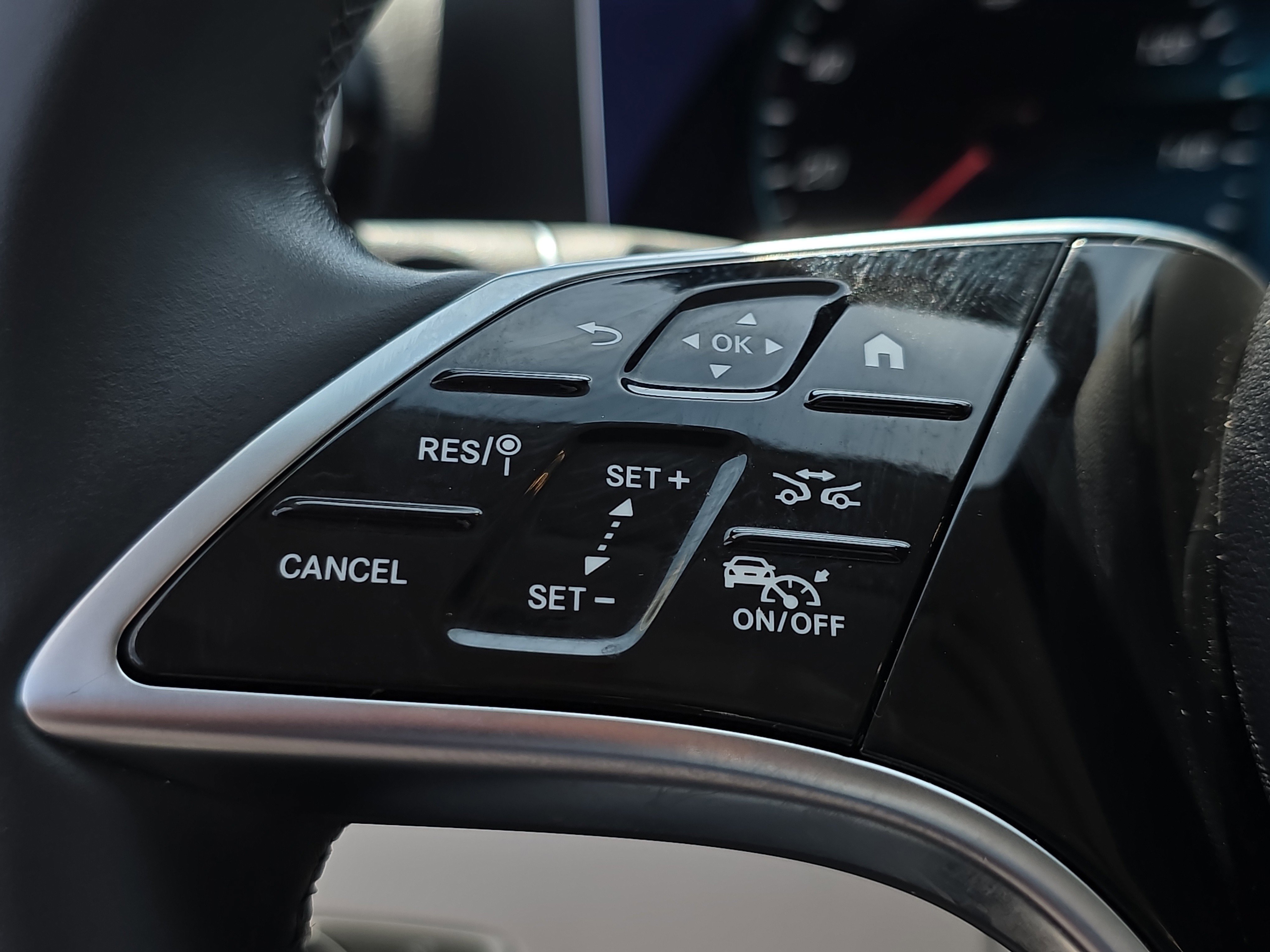Used 2023 Mercedes-Benz E 450 4MATIC Sedan image 30