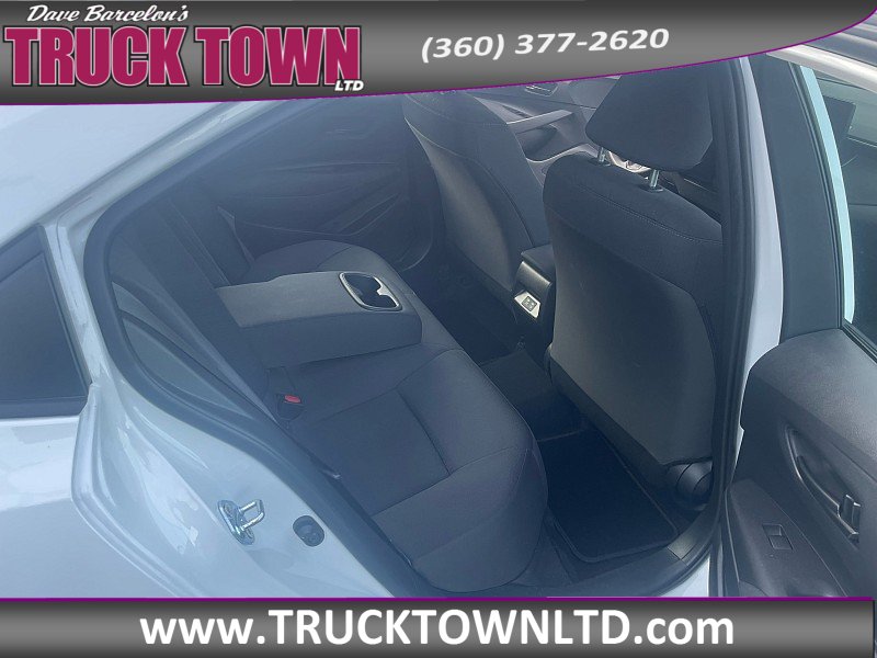 Used 2025 Toyota Corolla LE FWD image 13