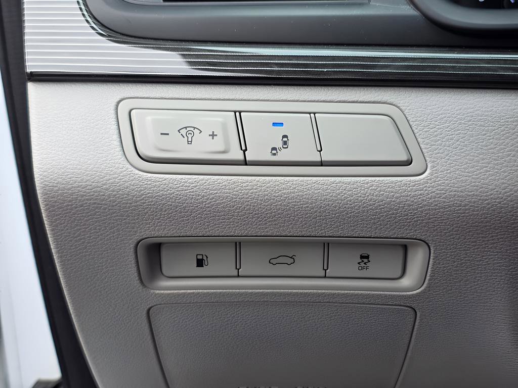 Used 2018 Hyundai Sonata Limited w/ Cargo Package image 23