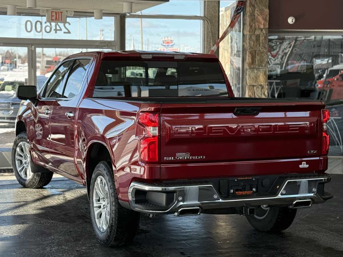 Used 2025 Chevrolet Silverado 1500 LTZ image 11