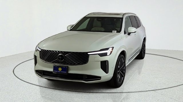 Used 2026 Volvo XC90 B6 Plus w/ Protection Package AWD/4WD image 2