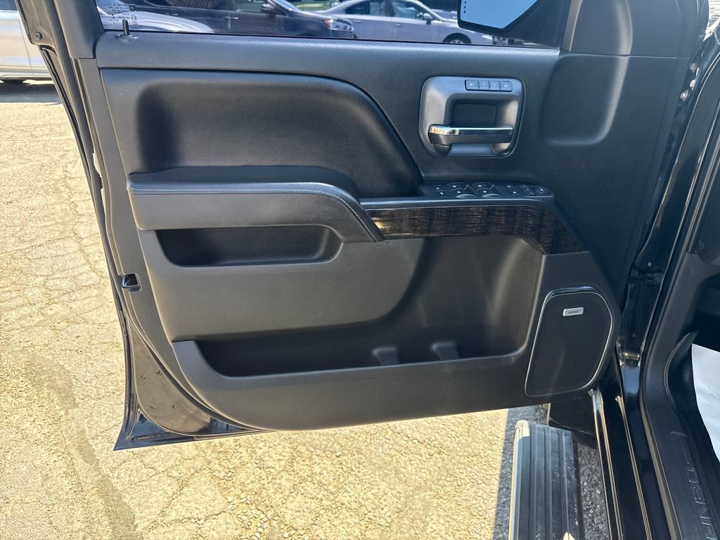 Used 2016 GMC Sierra 1500 Denali w/ Enhanced Driver Alert Package AWD/4WD image 11