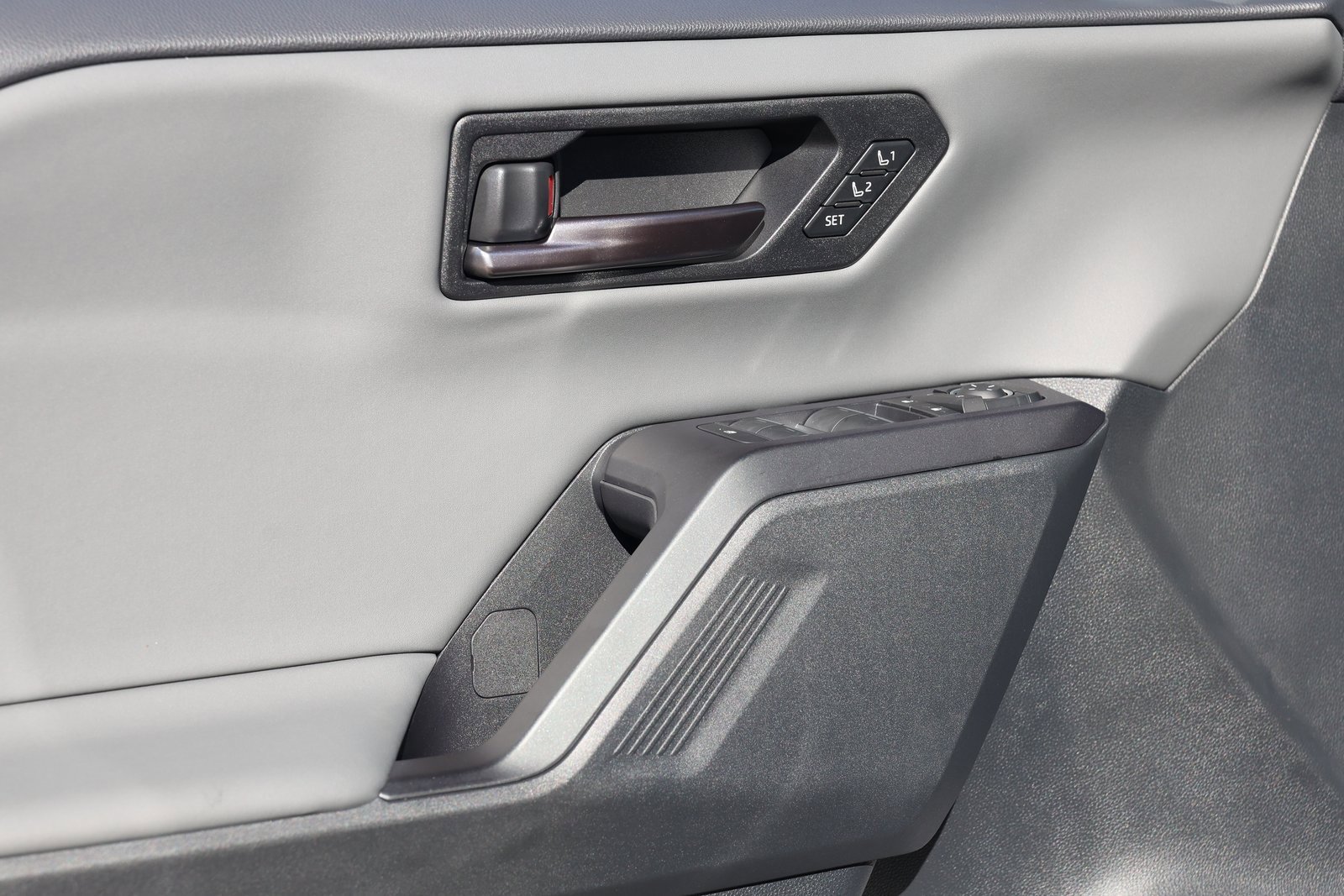 New 2026 Toyota RAV4 XSE image 27