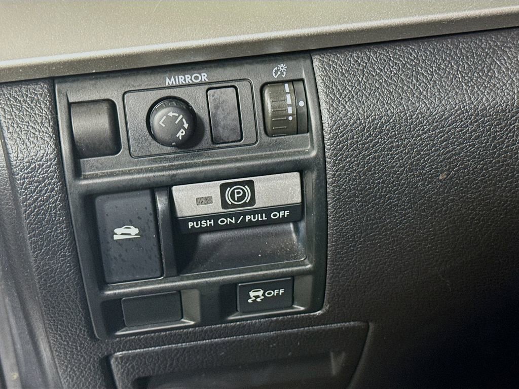 Used 2013 Subaru Outback 2.5i Premium w/ All-Weather Pkg image 10