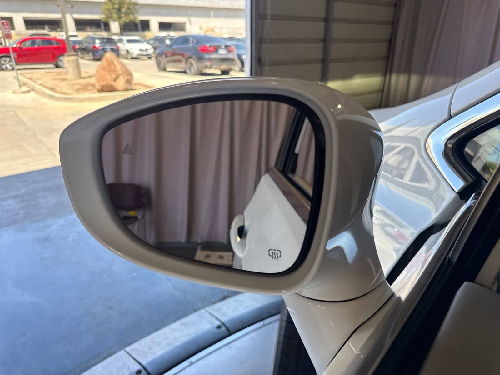 Used 2022 Chrysler Pacifica Touring-L FWD image 18