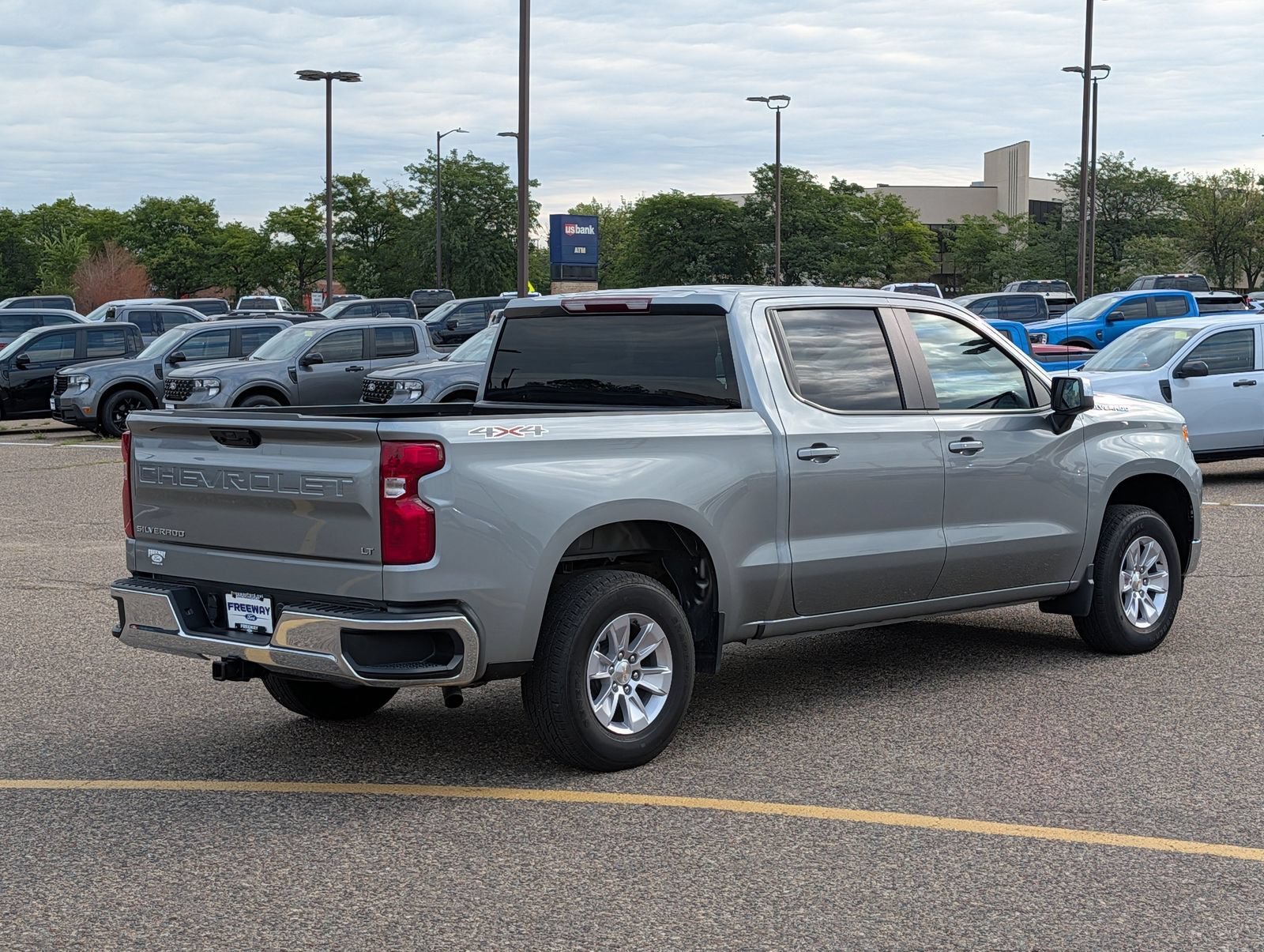 Used 2026 Chevrolet Silverado 1500 LT AWD/4WD image 6