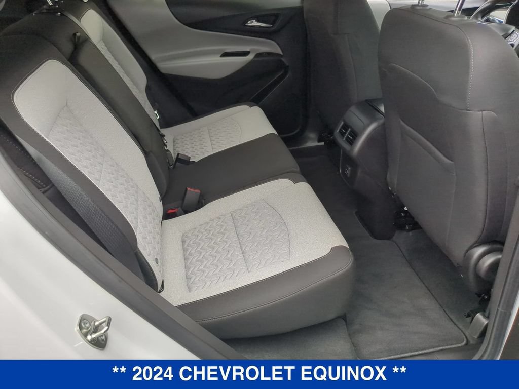 Used 2024 Chevrolet Equinox LS w/ LS Convenience Package AWD/4WD image 21